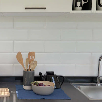 Brick Metro XL White Gloss Wall Tiles 10x30cm - Metro Tiles